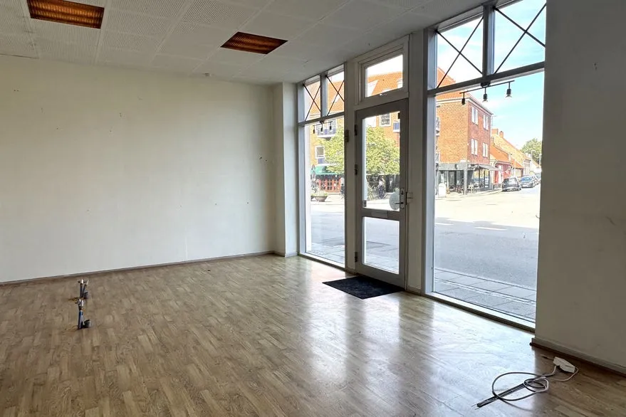 Pièces - Central Retail Unit on Lille Torv, Rønne