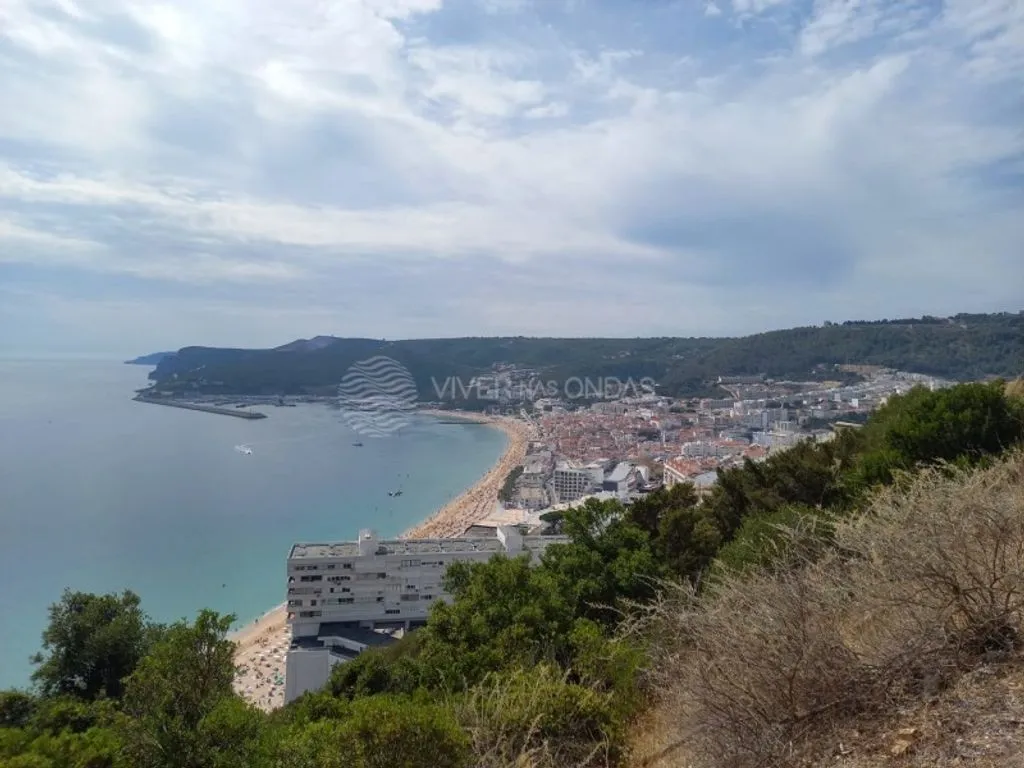 Luxury Villa with Private Pool in Sesimbra