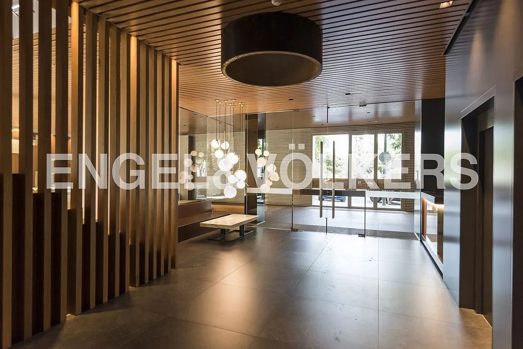 Ingresso - 3-Bed Apartment with Pool in Ríos Rosas
