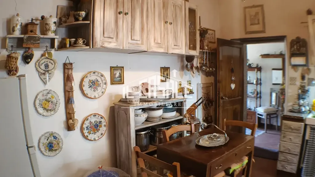 Dining Room - Rustic Cottage with Garden in Londa