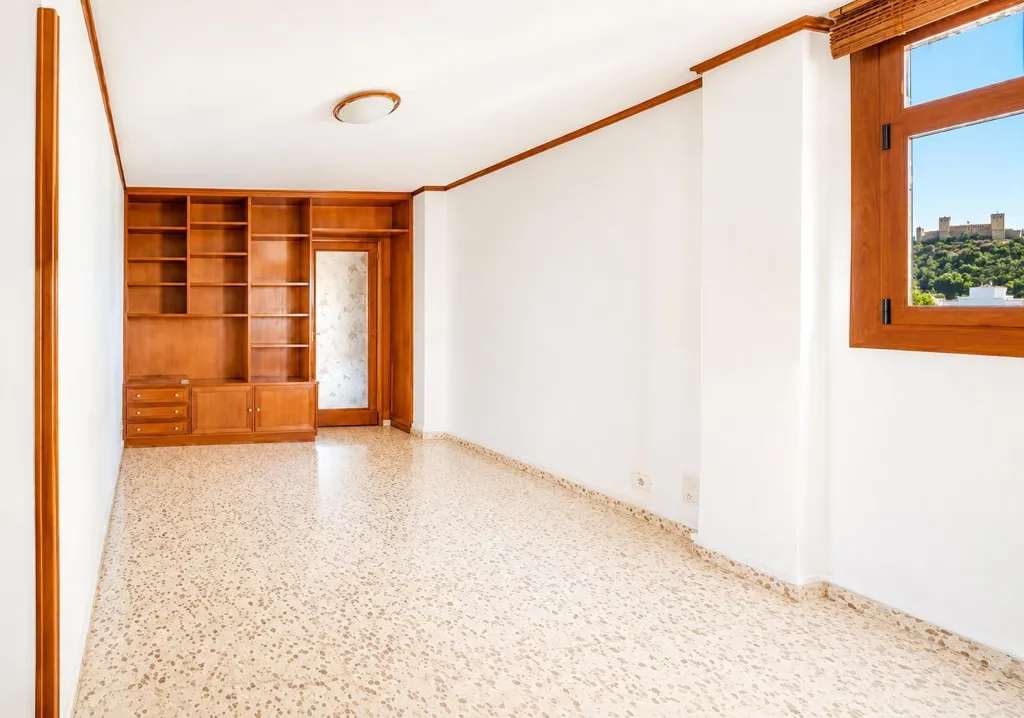 Toad - Flat with Castle Views in Palma de Mallorca