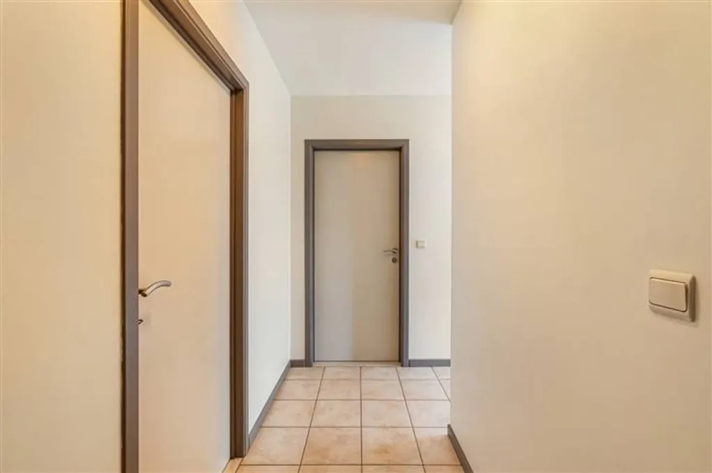 Esik - Well-Maintained Apartment with Terrace in Nieuwerkerken