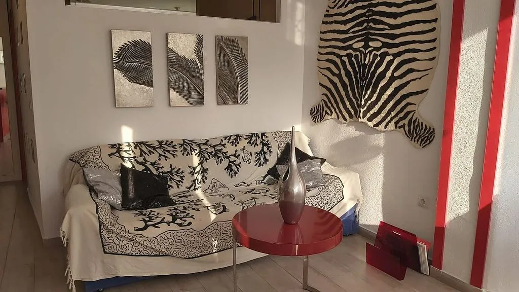 Elutuba - First-Line Beach Apartment with Pool in Ur Algaida