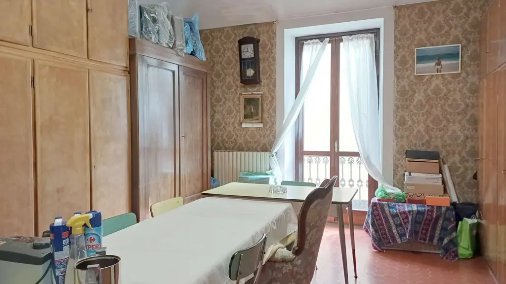 Salle à manger - 5-Bedroom Apartment with Balcony in Cirié