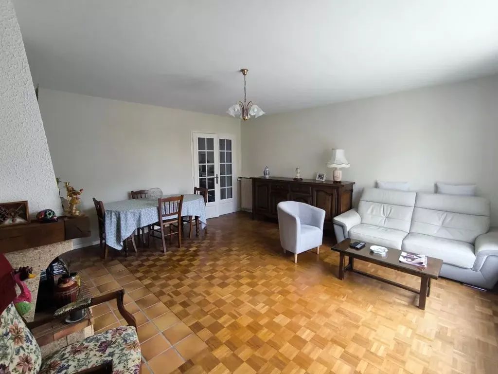 Séjour - Maison avec Terrasse et Garage à Lons