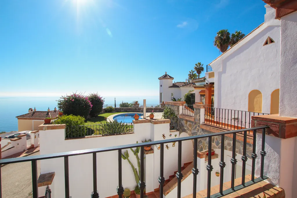 Balcon - Villa with Sea View and Pool in Tamango Hill