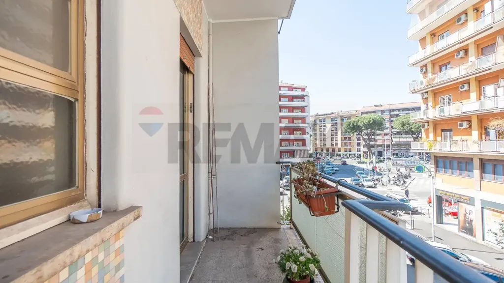 Balcon - Furnished Apartment with Balcony in Rome