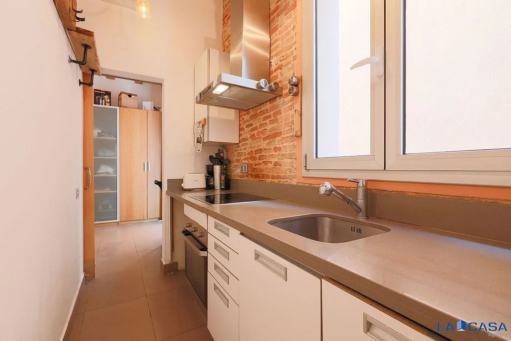 Köök - Reformed Flat with Balcony in El Raval