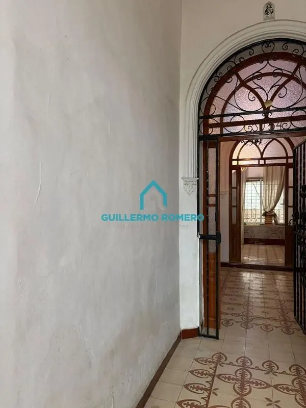 Entrée - Chalet with Multiple Possibilities in Coria del Río