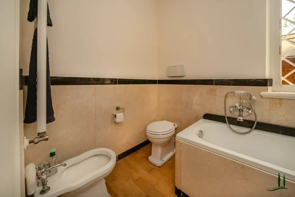 Bathrooms - Luxury Villa with Pool in Pietrasanta