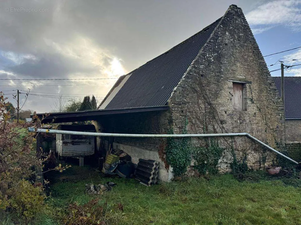 Extérieur - Maison en Pierres avec Terrain à Landévant