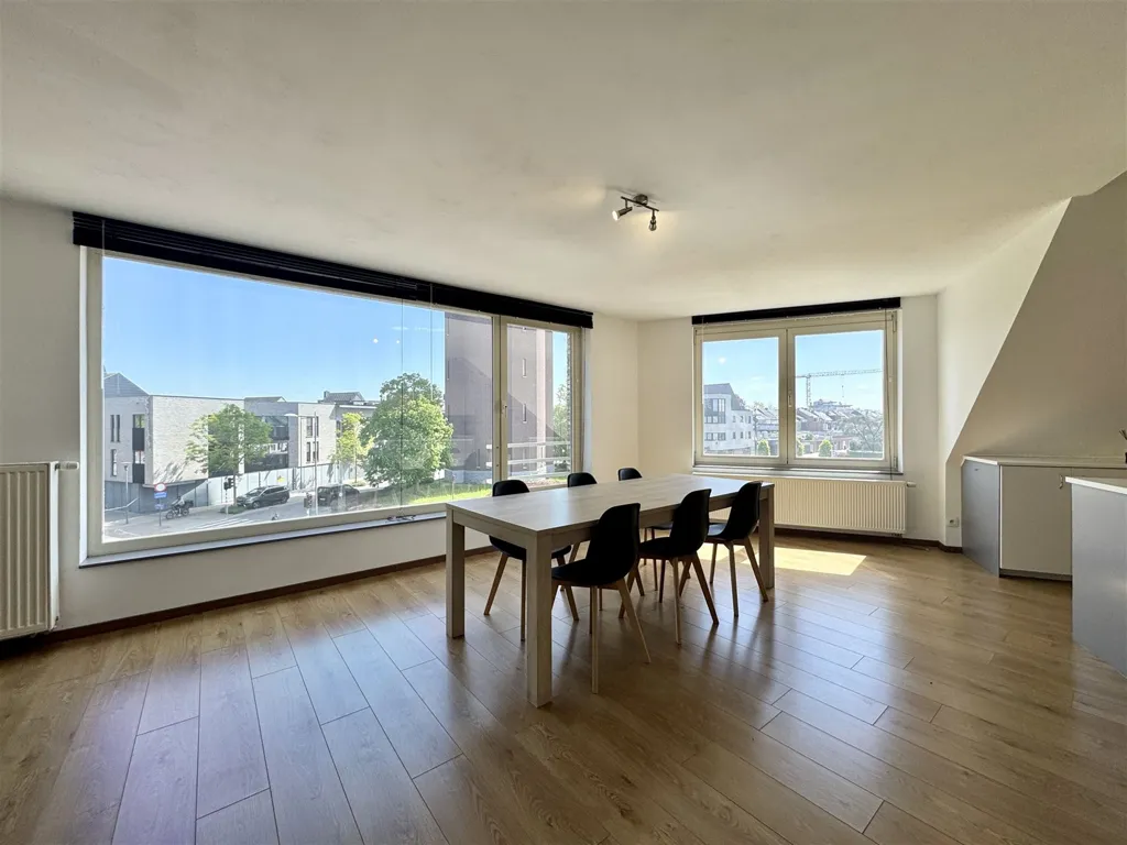Salle à manger - Appartement Spacieux avec Terrasse à Willebroek