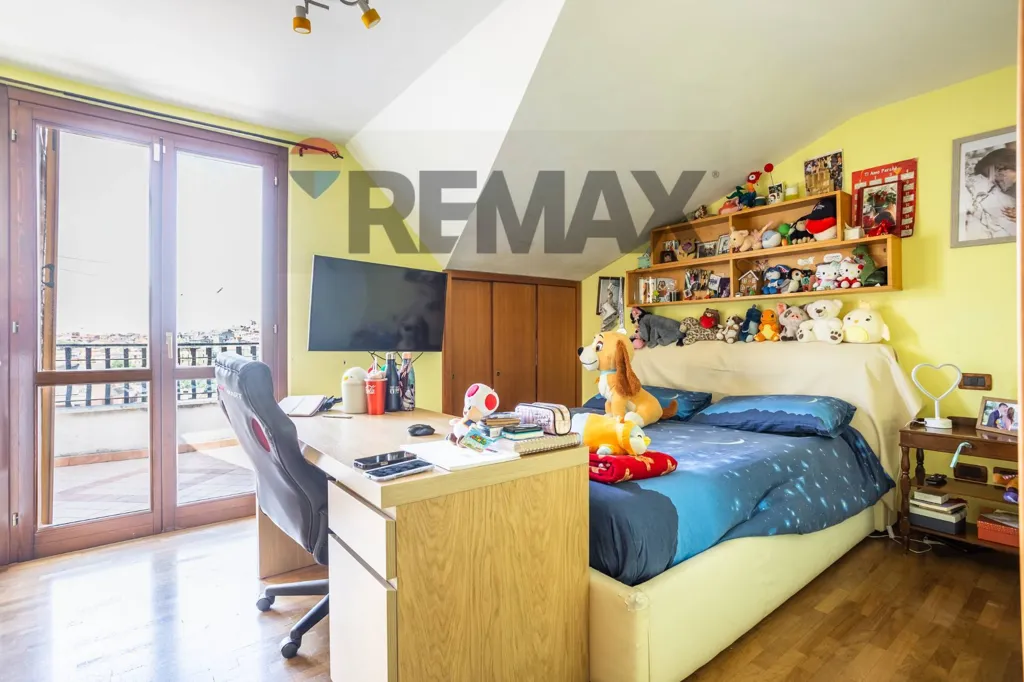 Chambres - Duplex Apartment with Terrace in Monterotondo