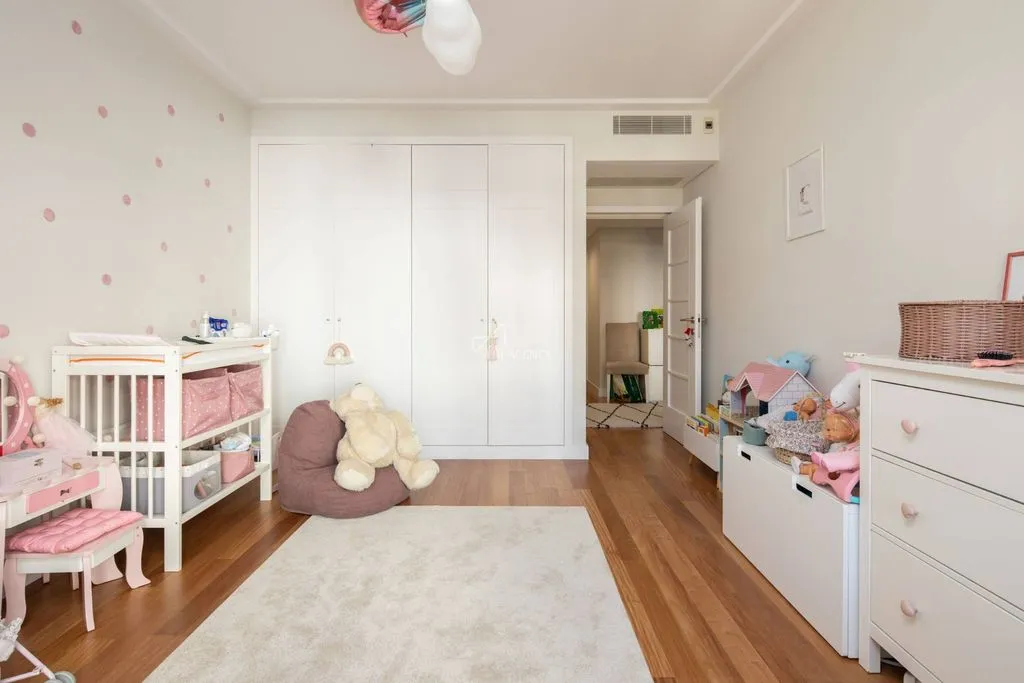 Bedrooms - Luxury Flat with Balcony in Lapa, Lisbon