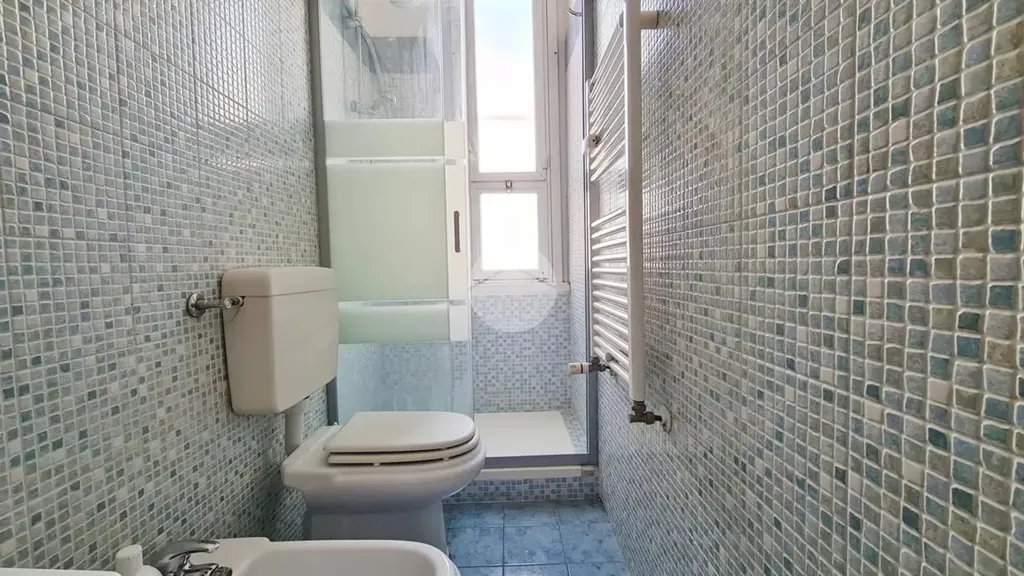 Salles de bain - 2-Bedroom Flat with Balcony in Milan