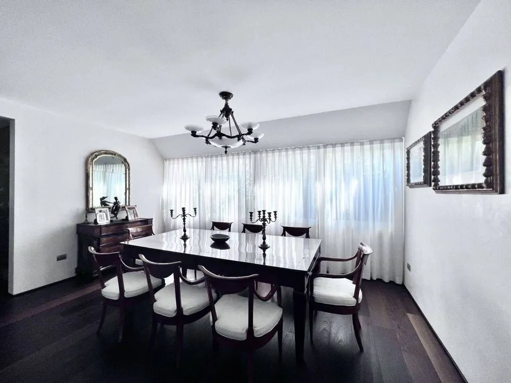 Söögituba - Penthouse with Pool in Basiglio, Milan