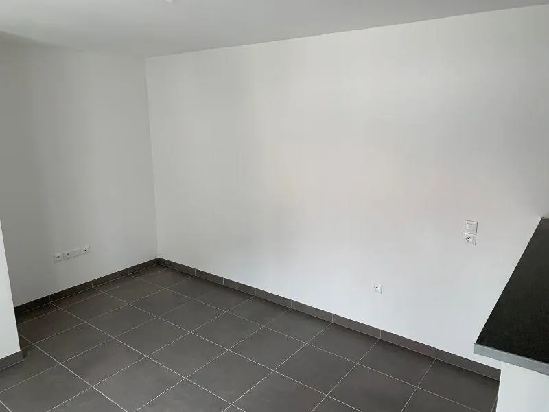 Stanze - 1-Bed Flat with Terrace in Marseille