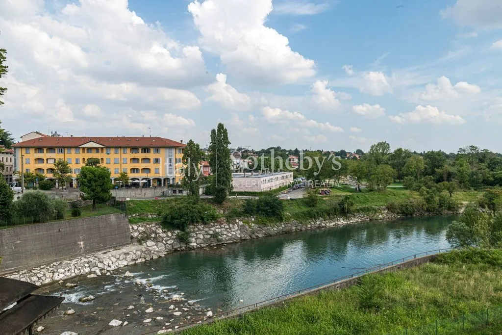 Detached House with River View in Ponte San Pietro