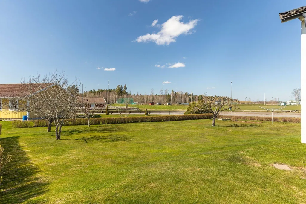 Jardin - Terraced Villa with Garden in Värsås