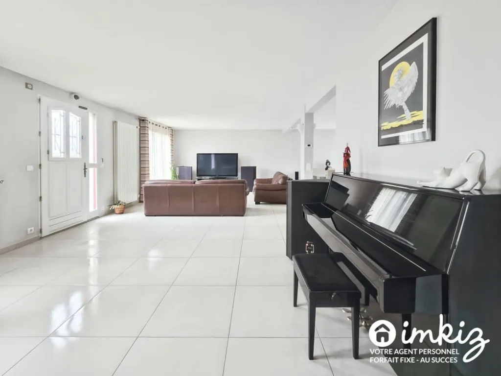 5-room house in Sainte-Geneviève-des-Bois