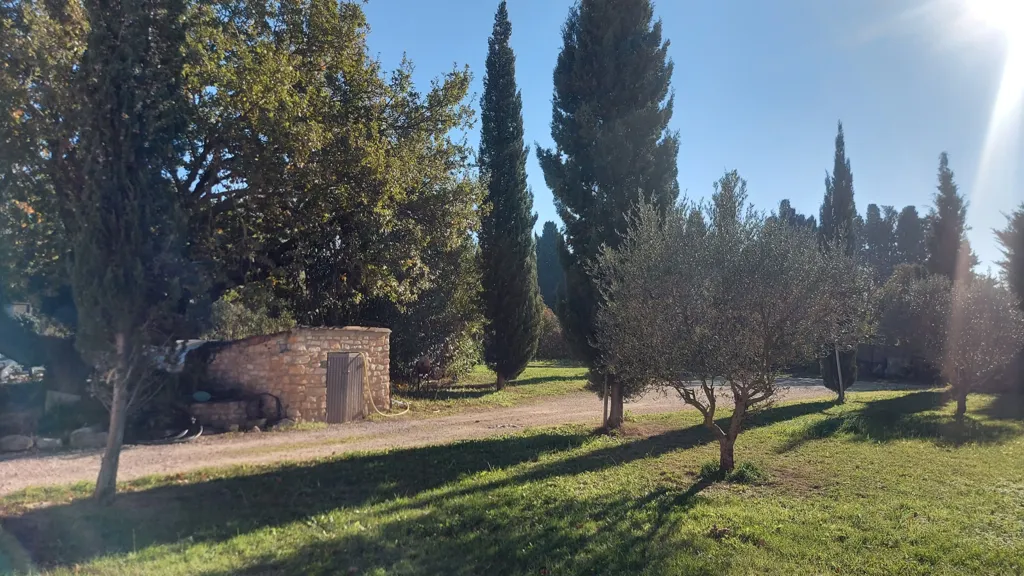 Aed - Villa with Pool and Gîte in Eyragues