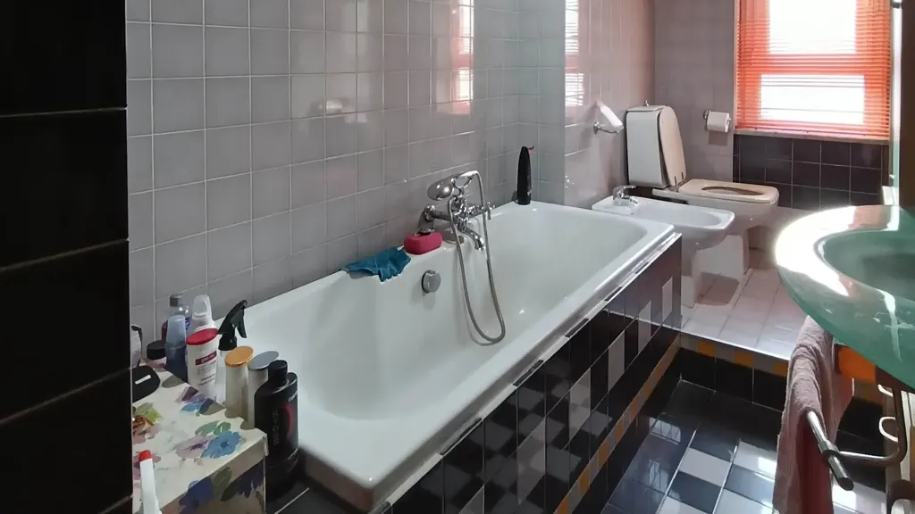 Vannitoad - Panoramic Apartment with Balcony in Atripalda
