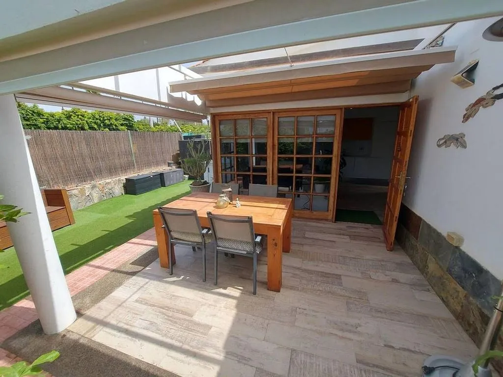 Terrass - Bungalow with Pool on Tjaereborg Avenue