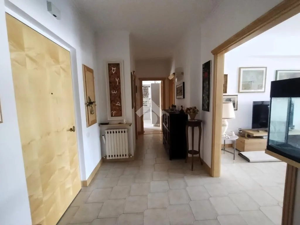 Entrée - Spacious Apartment with Balcony in Castrolibero
