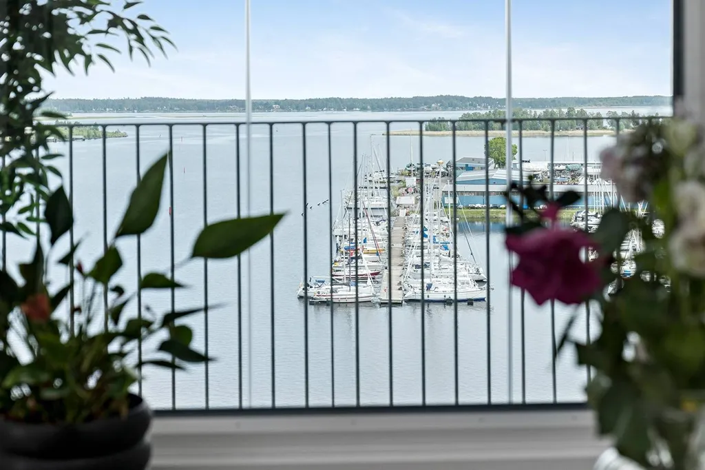 Balcone - Apartment with Vessel View in Karlstad
