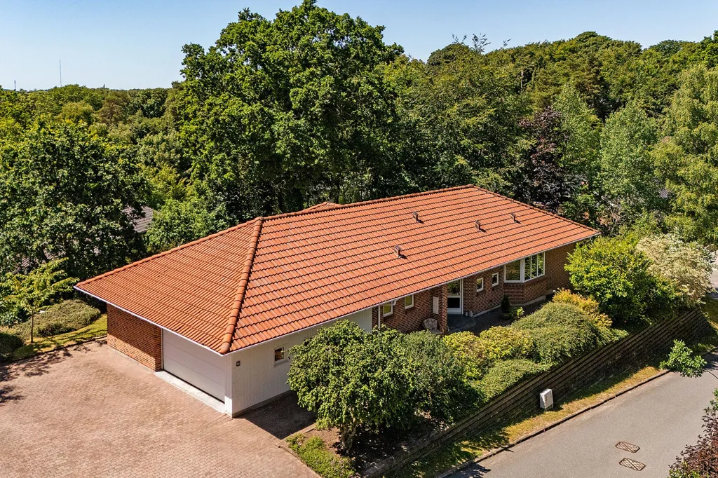 Õhuvaade - Detached Villa with Garden in Hadsten