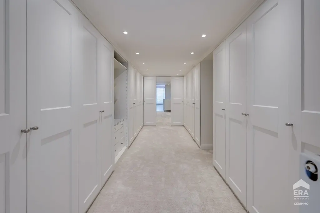 Toad - Duplex with Terrace in Nivelles