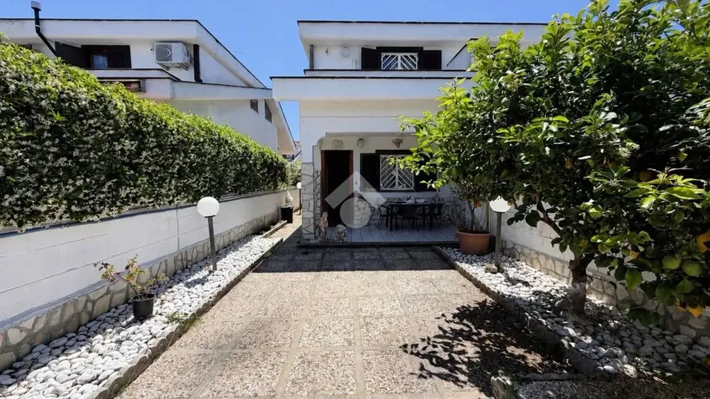 Välivaade - Terraced Villa with Private Garden in Ardea