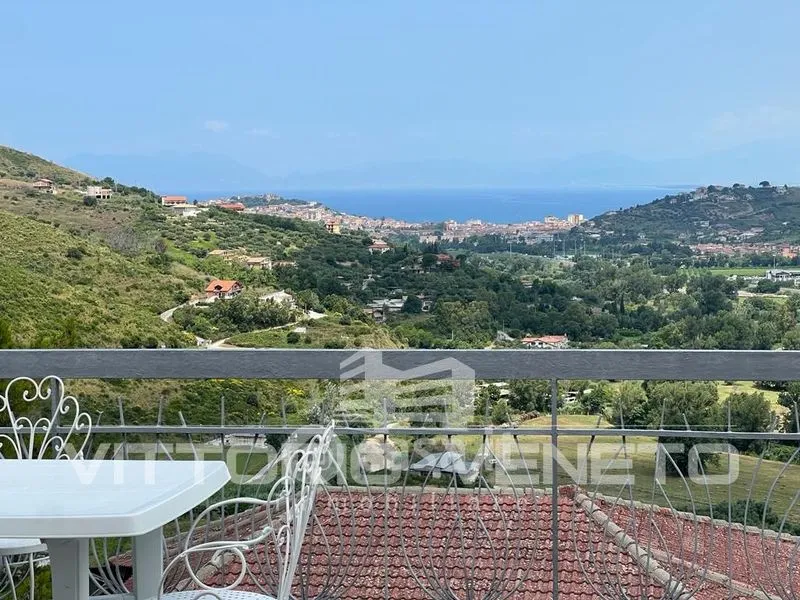 Terrass - Apartment with Sea View in Laureana Cilento