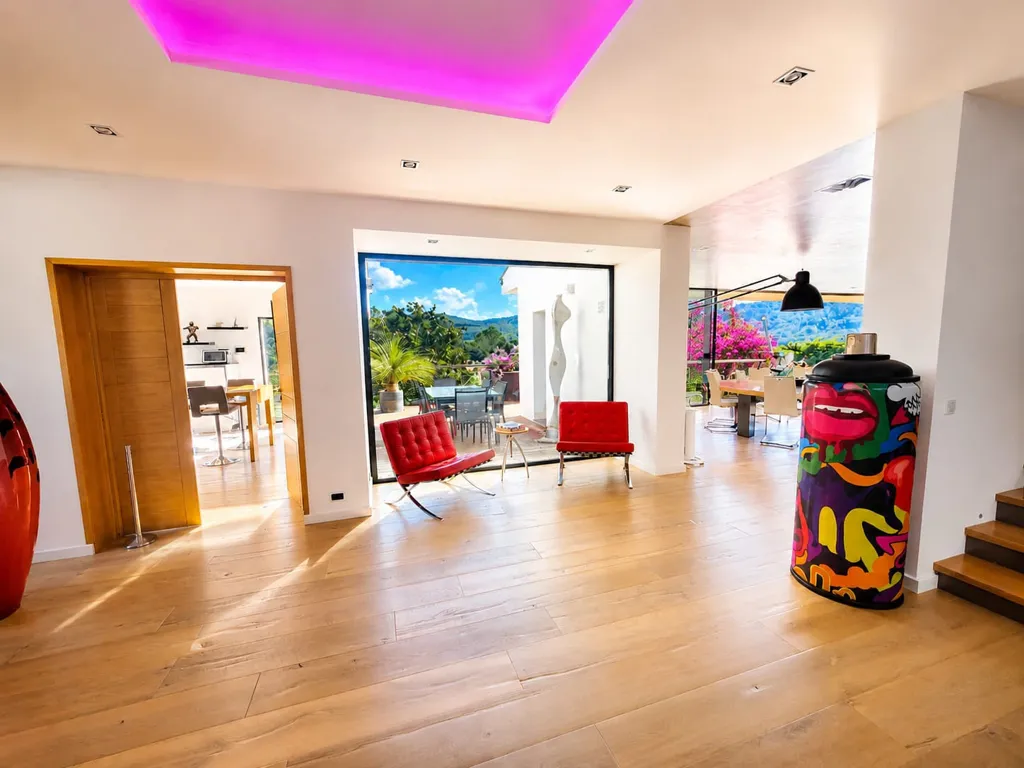 Soggiorno - Architectural House with Panoramic View in Pierrefeu-du-Var