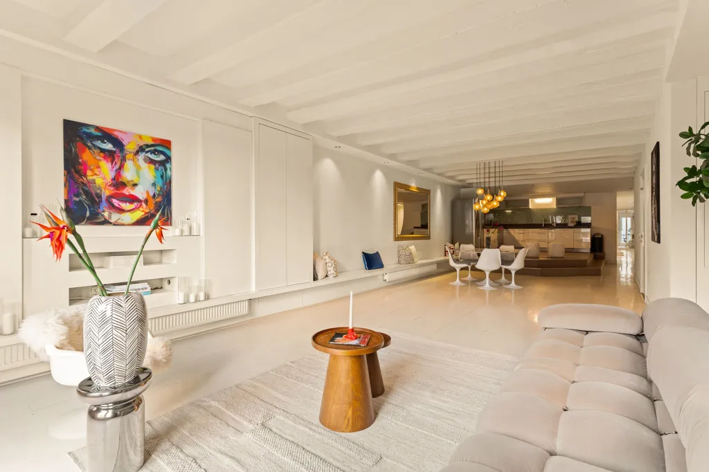 Living Room - Galerijflat with Garden at Lijnbaansgracht