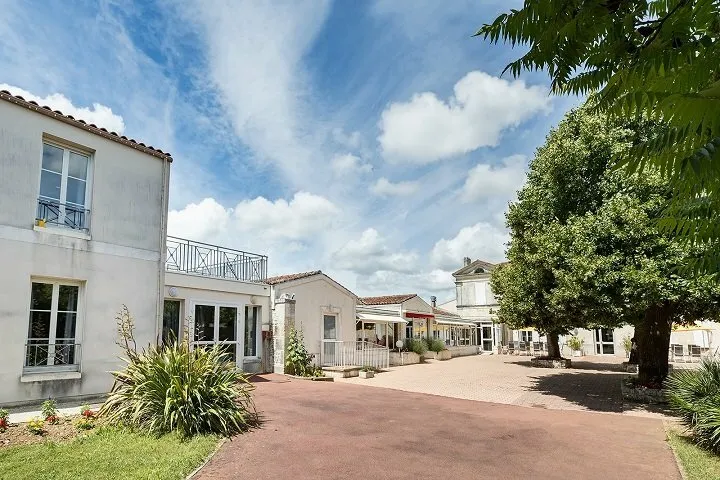 Jardin - Appartement T1 en Résidence Ehpad à Trizay