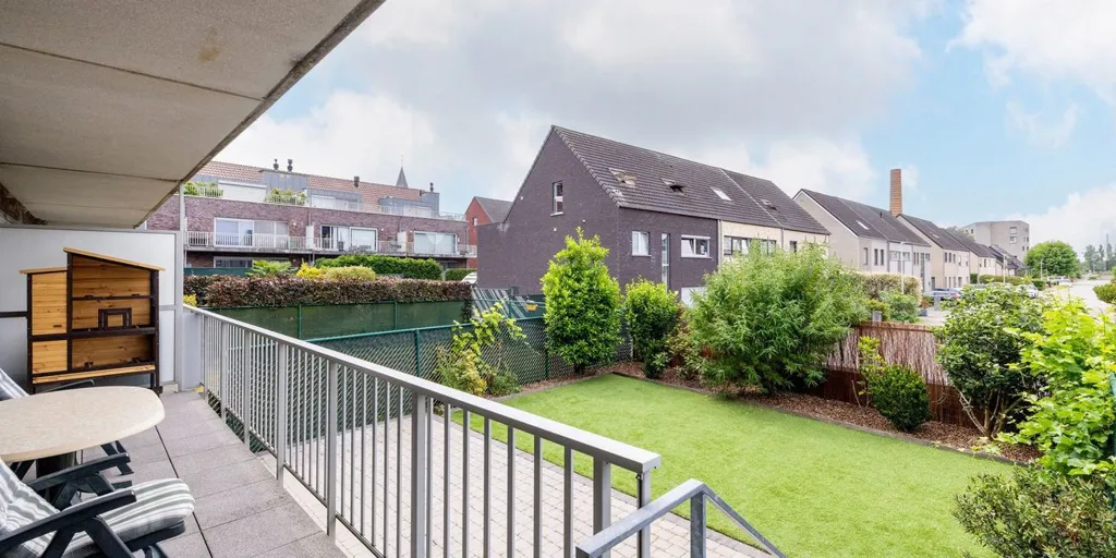 Aed - Ground Floor Apartment with Garden in Niel