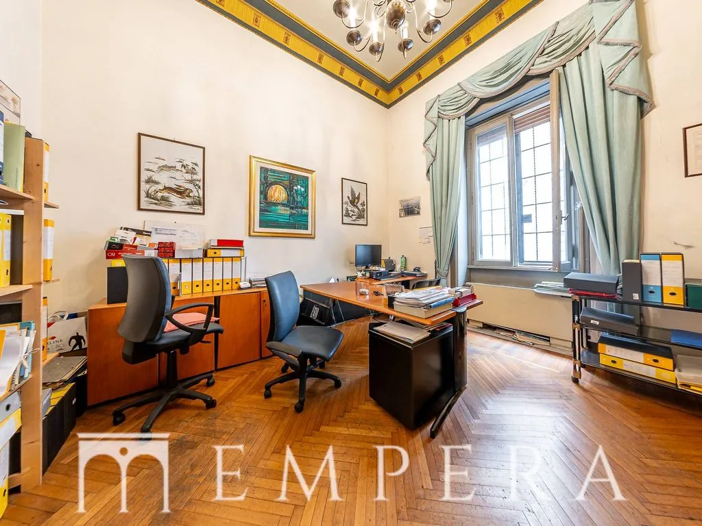 Bureau - Coppedè Style Townhouse in Central Rome
