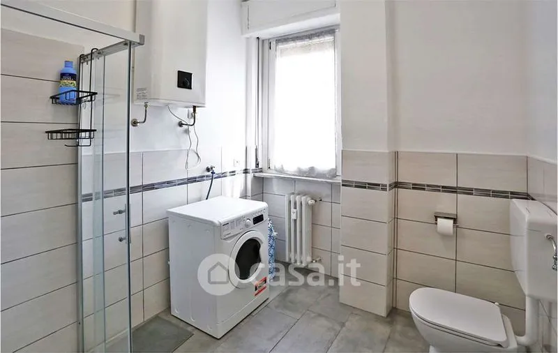 Bagni - Monolocale con balcone nel centro di Castellanza