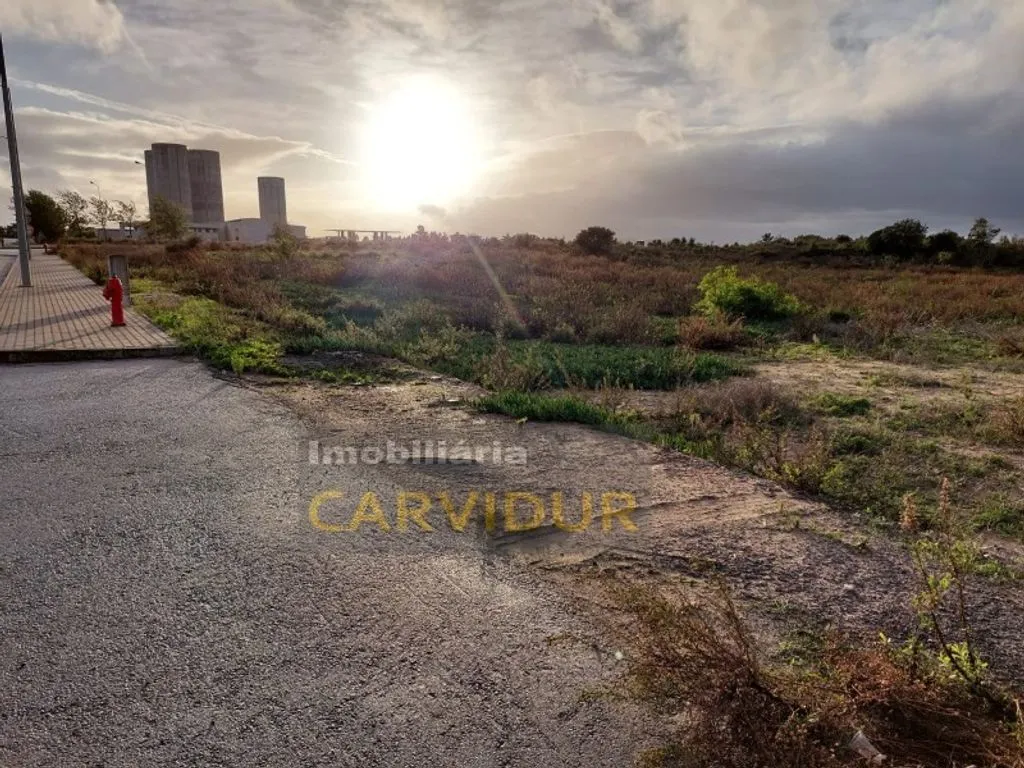 Jardin - Development Land in Industrial Setúbal