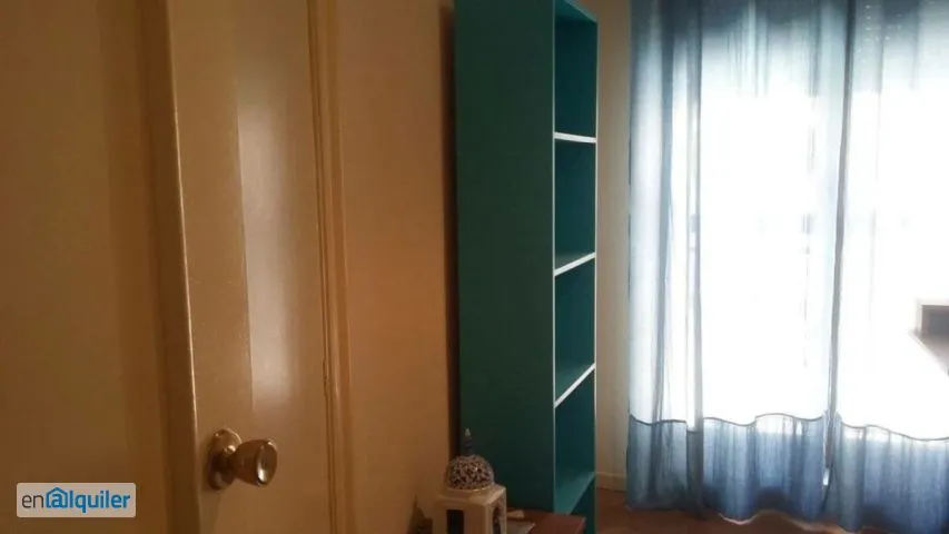 Pièces - Student-Friendly Flat with Balcony in City Centre