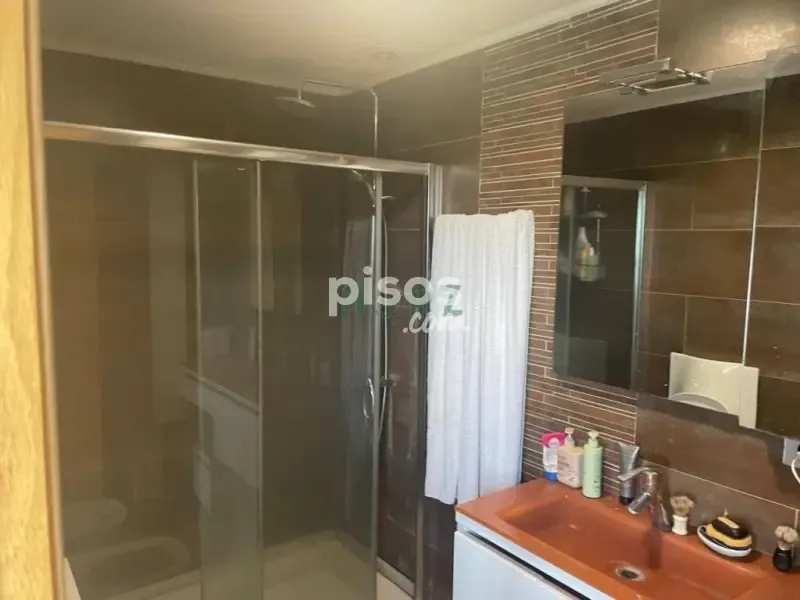 Salles de bain - Maison 4 chambres à ES