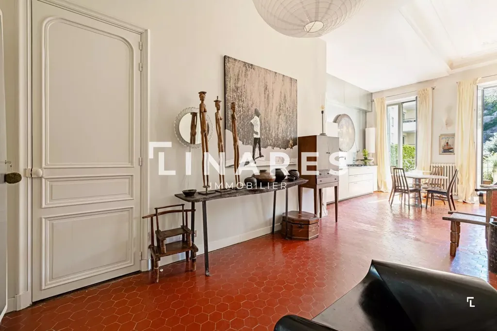 Elutuba - Apartment with Terrace in Marseille 6ème