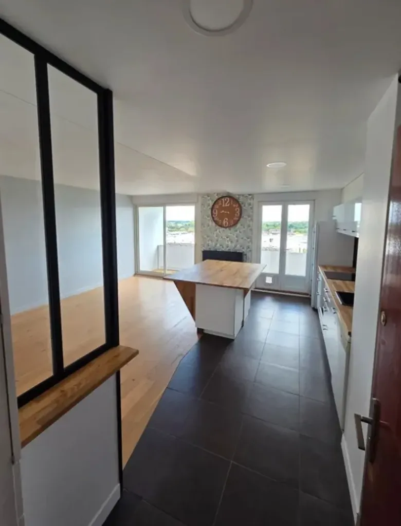 Köök - 3-Bedroom Flat with Lift in Floirac