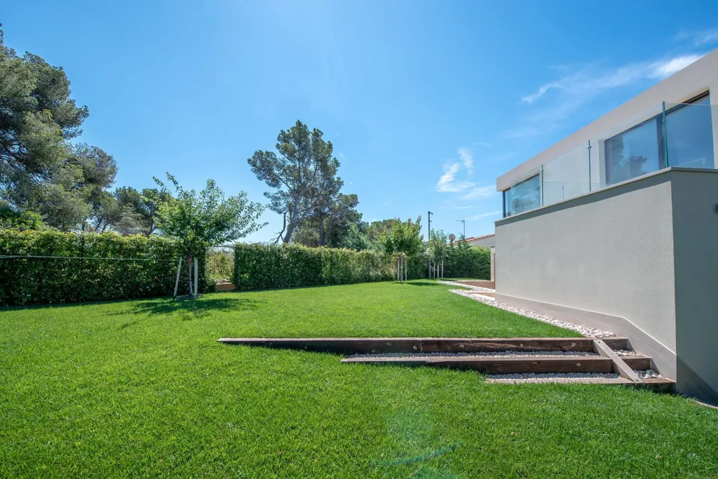 Jardin - Modern Villa with Sea Views in Sant Antoni