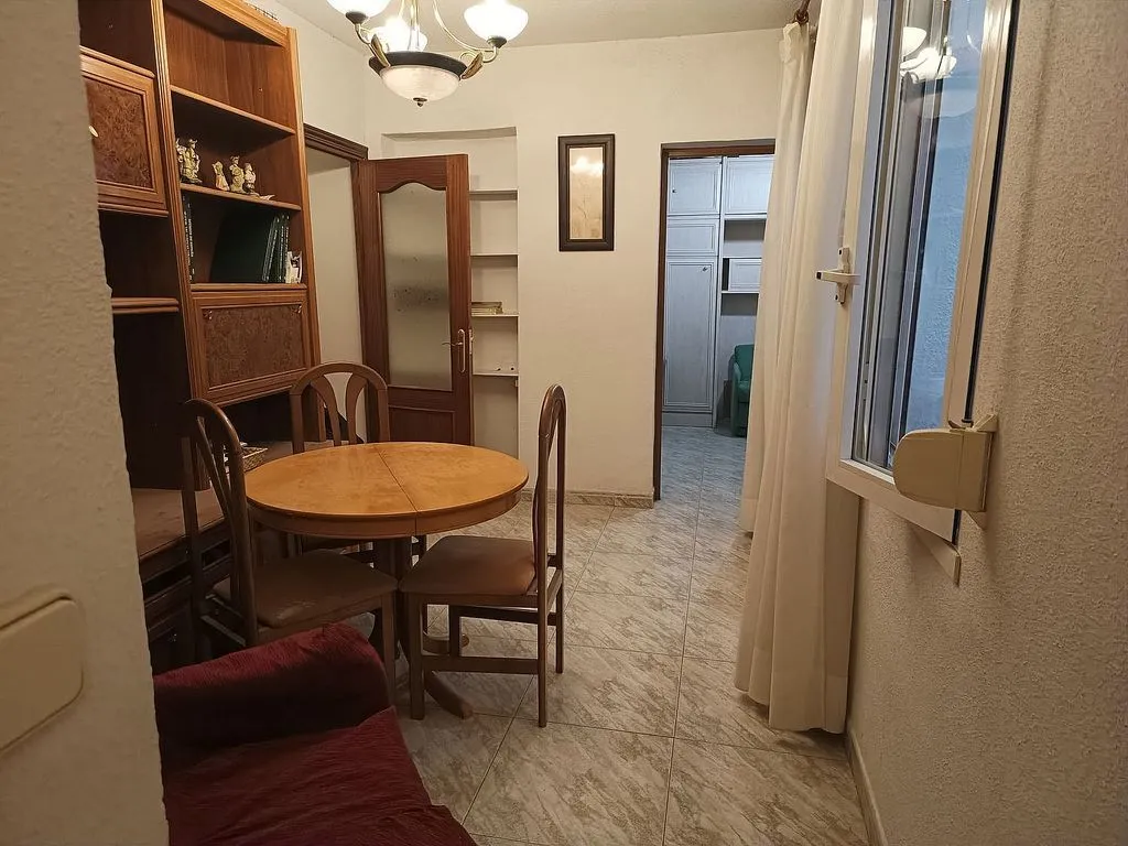 Söögituba - Apartment with Garage in Chamberí