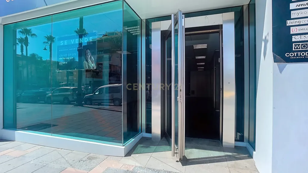 Esterno - Commercial Space with High Ceilings in Avenida de Mijas