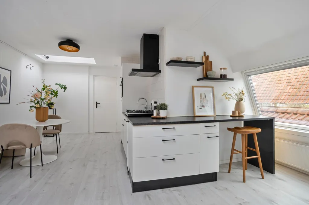 Cuisine - Bespoke Bungalow with Two Terraces in Haarlem