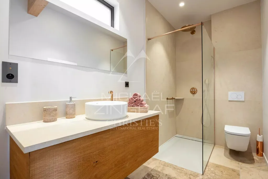 Vannitoad - Bastide-Style Villa with Pool in Mougins