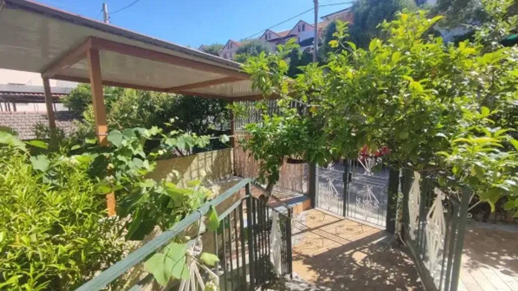 Giardino - Apartment with Balcony and Terrace in Ascea